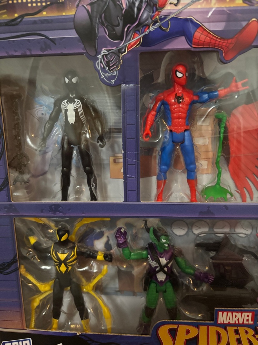Spider-Man Epic Venom-Versus Super Heroes - Picture 2 of 6